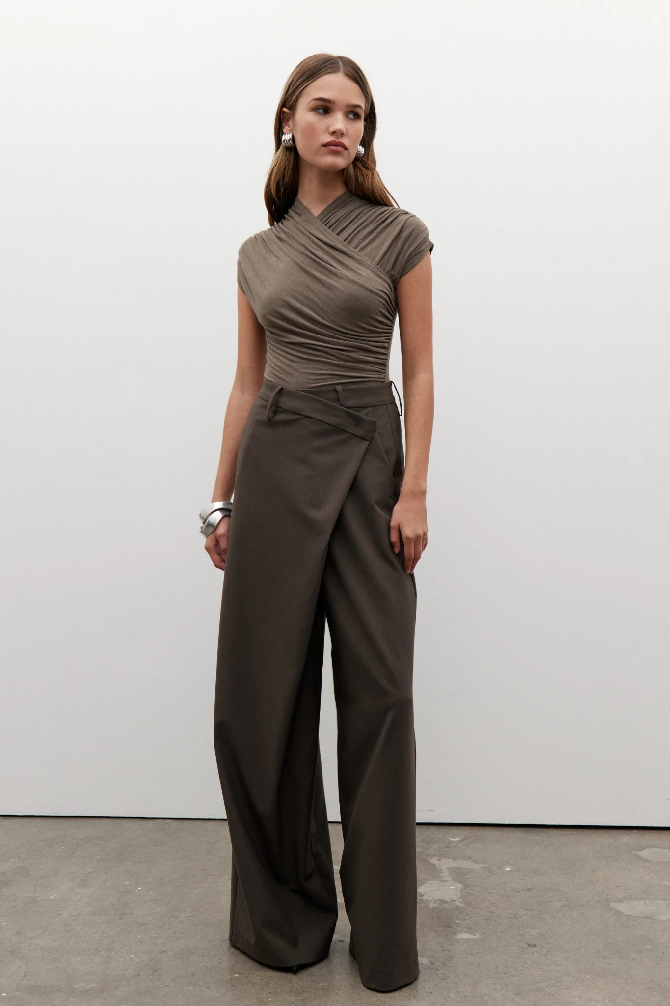 AMRITA SLEEVELESS BODYSUIT - MINK - Image 4