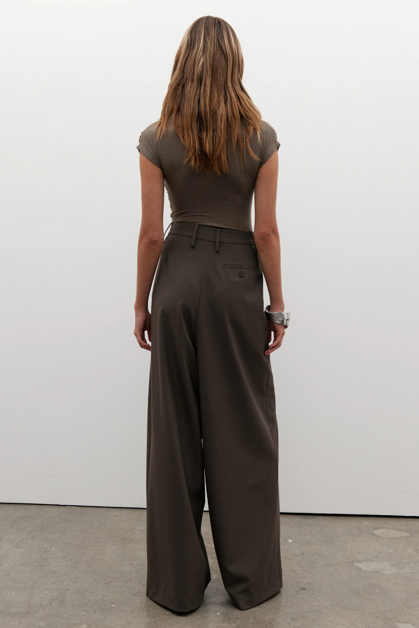AMRITA SLEEVELESS BODYSUIT - MINK - Image 5