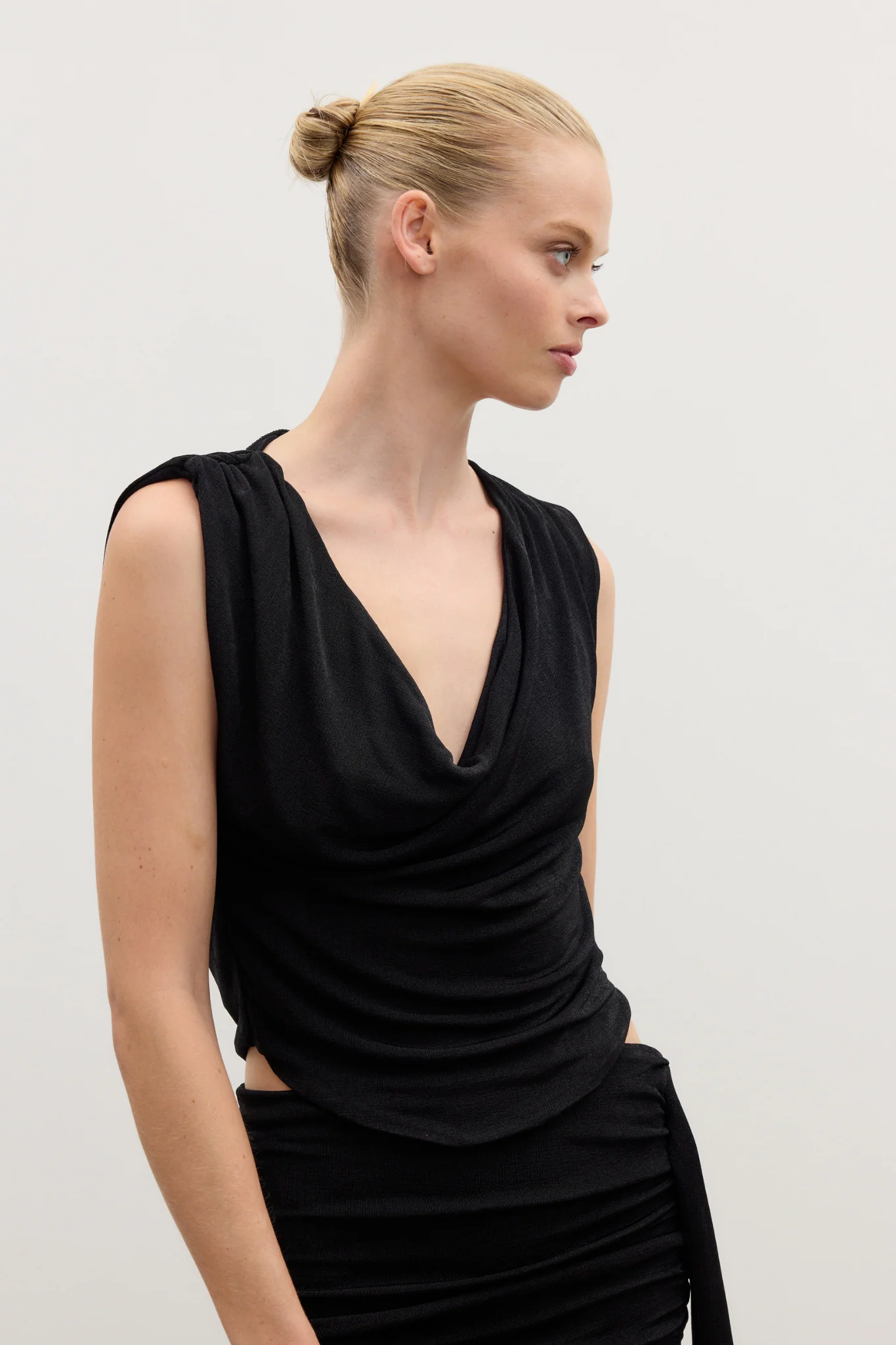 ANIKA TOP - BLACK - Image 5