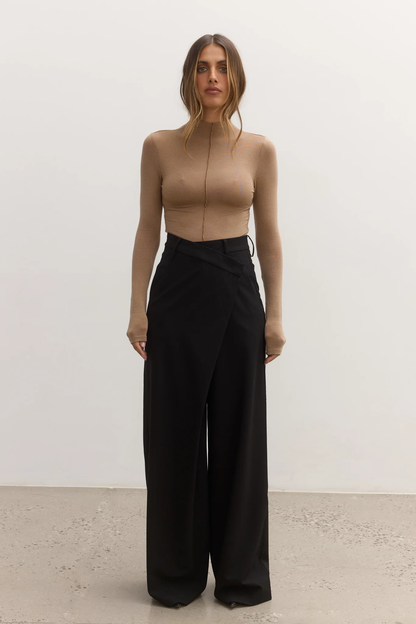 ANISA TURTLE NECK - WALNUT - Image 2