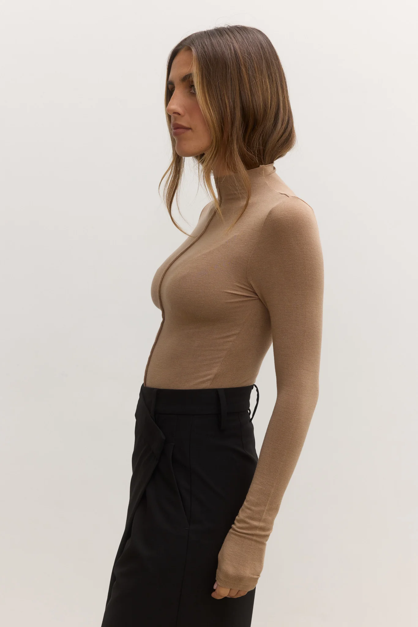 ANISA TURTLE NECK - WALNUT - Image 3