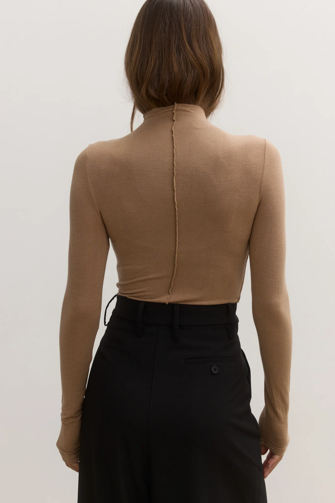 ANISA TURTLE NECK - WALNUT - Image 4
