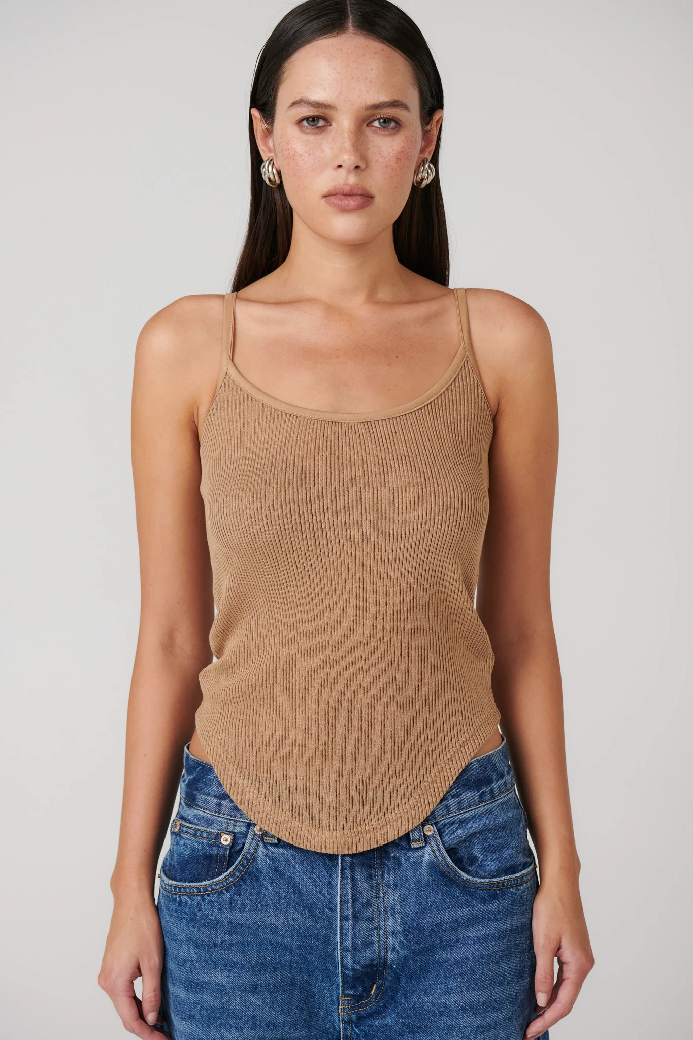 DATON SINGLET TOP - LATTE - Image 5