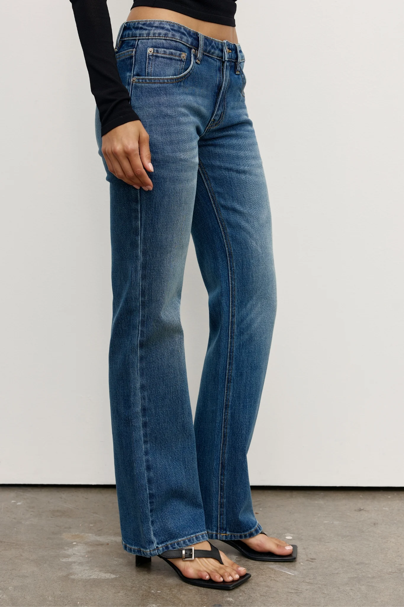 DOLLIE STRETCH BOOTLEG JEAN - BLUE HAZE - Image 3