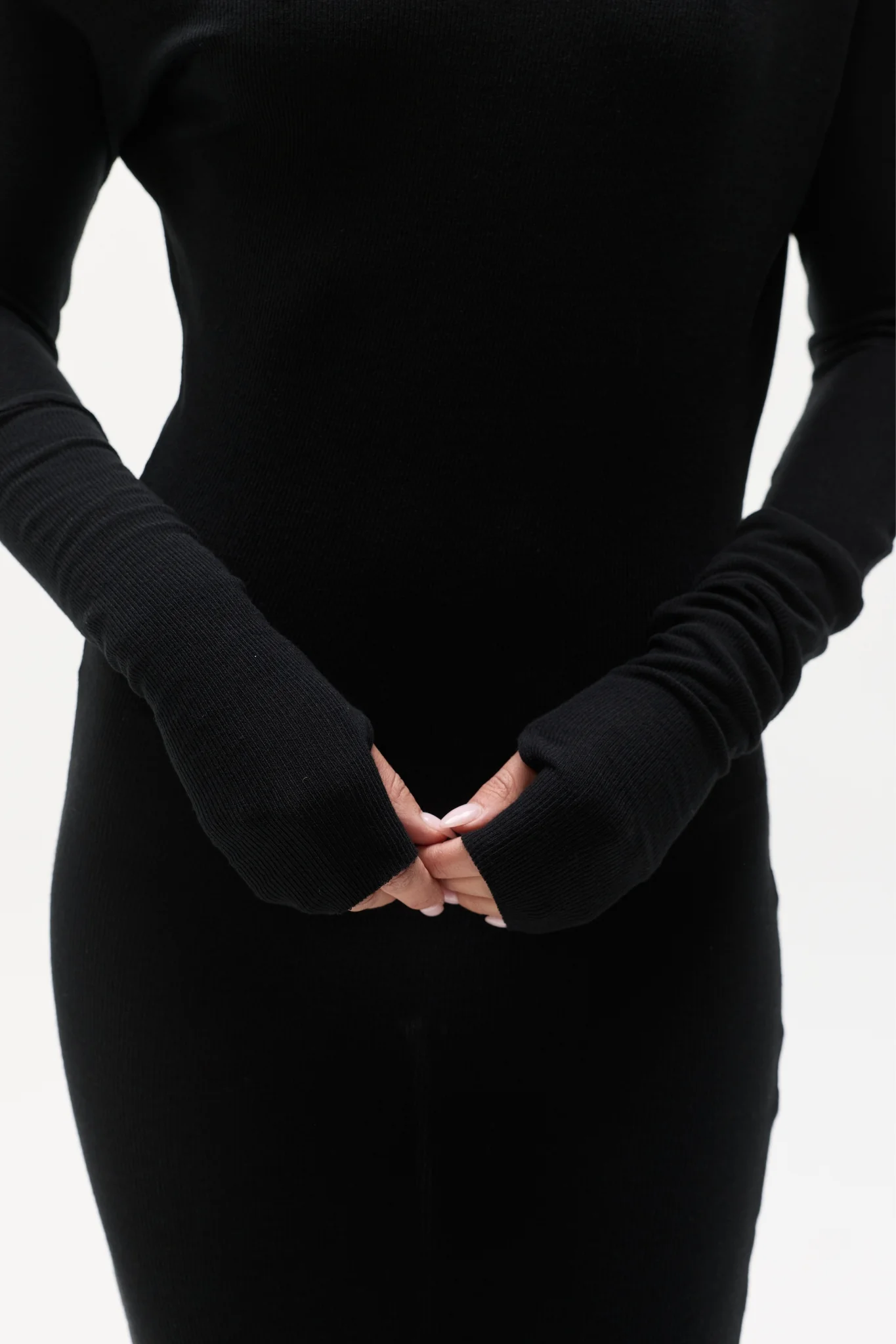 GISELLE KNIT MAXI DRESS - BLACK - Image 2