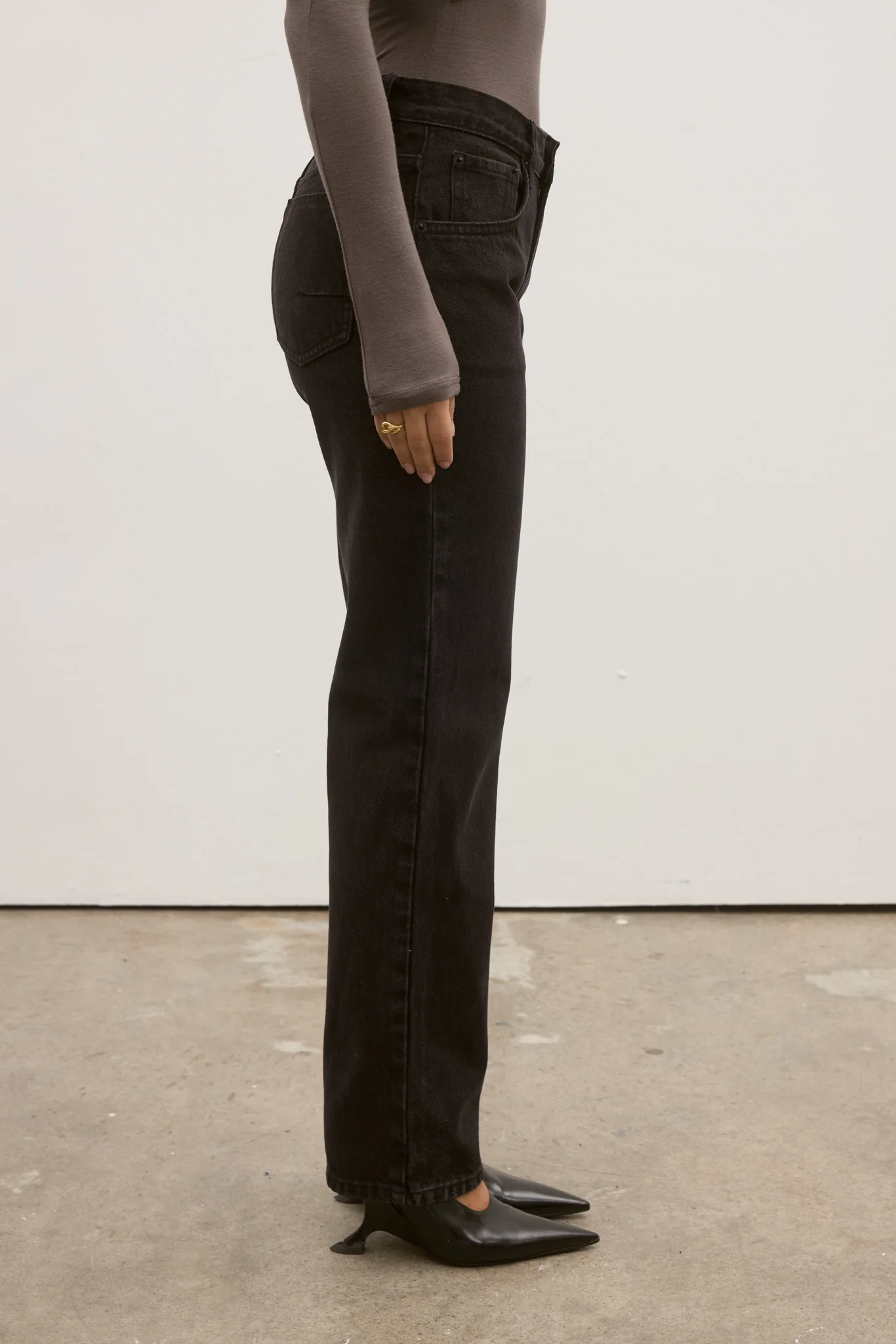 JULIA JEAN - BACKSTAGE BLACK - Image 6