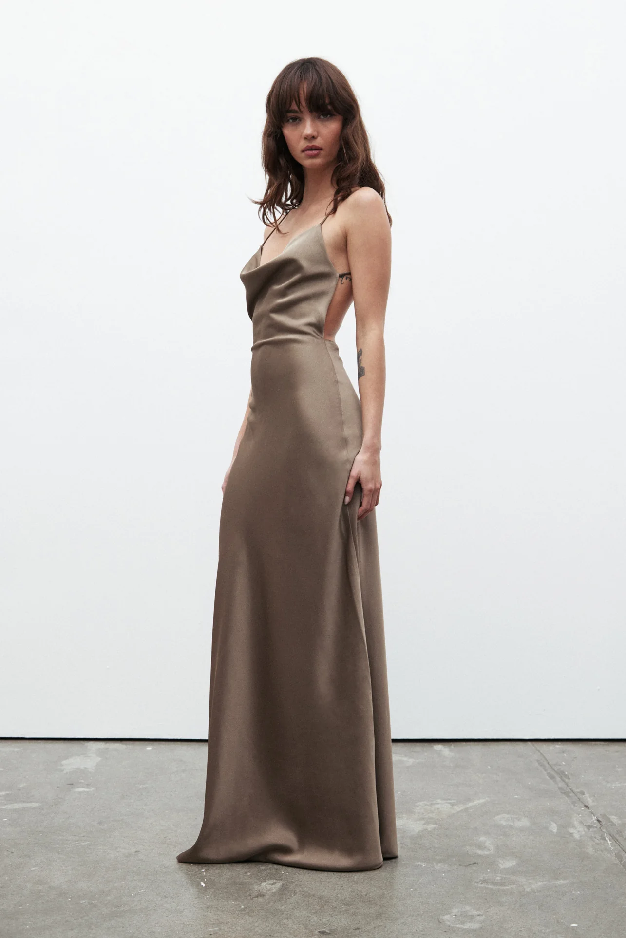 LEYANNA DRESS - KHAKI - Image 3