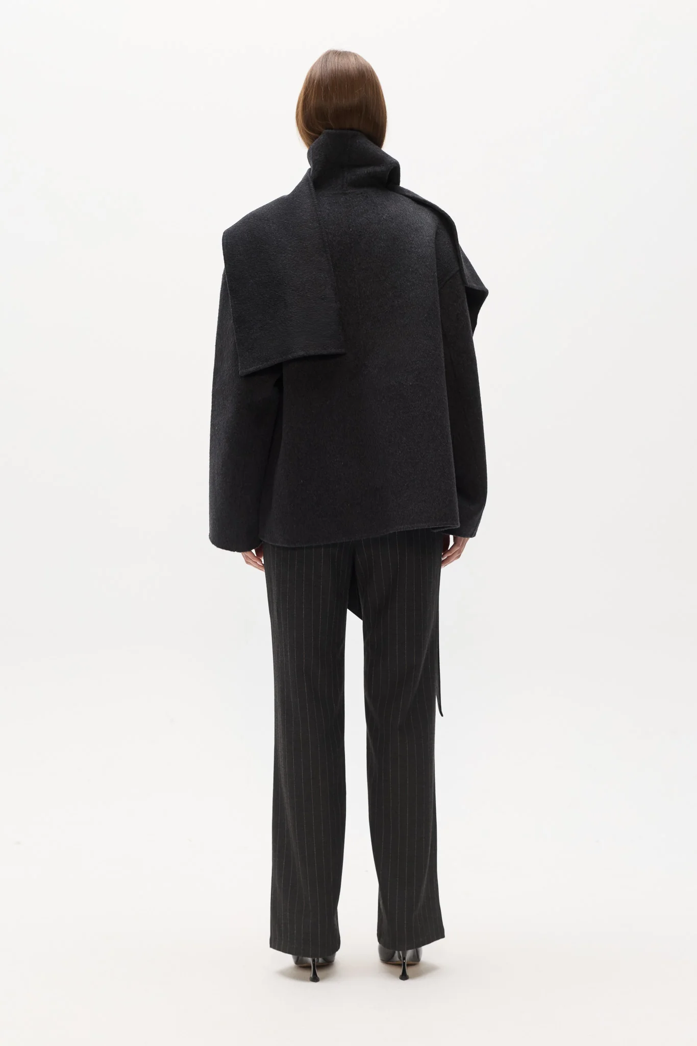 NOELLE SHORT COAT - DARK GREY - Image 5