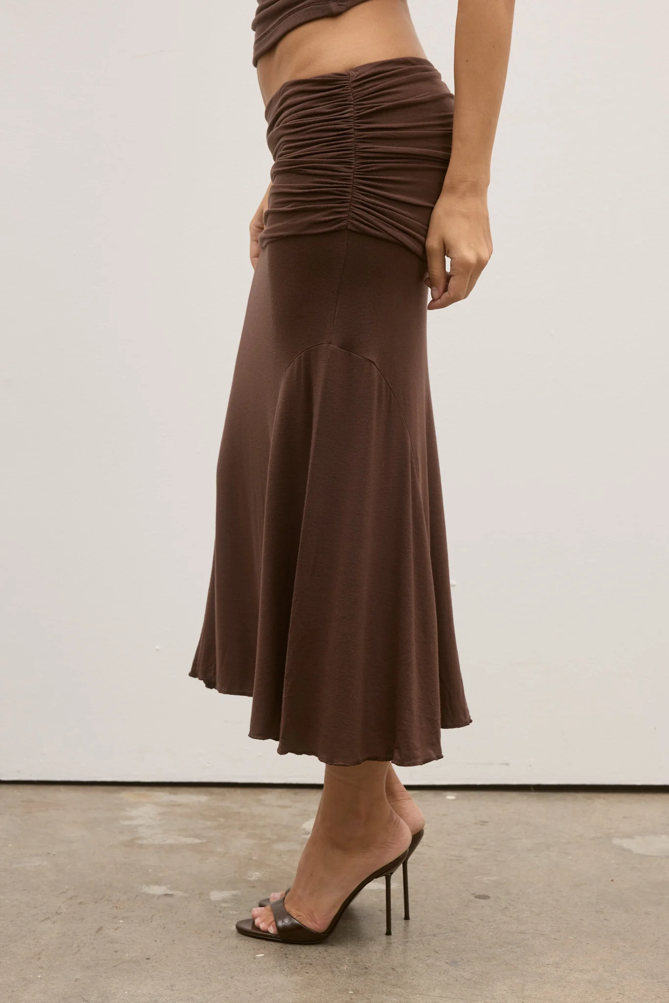 NOEMI SKIRT - CHOCOLATE - Image 2