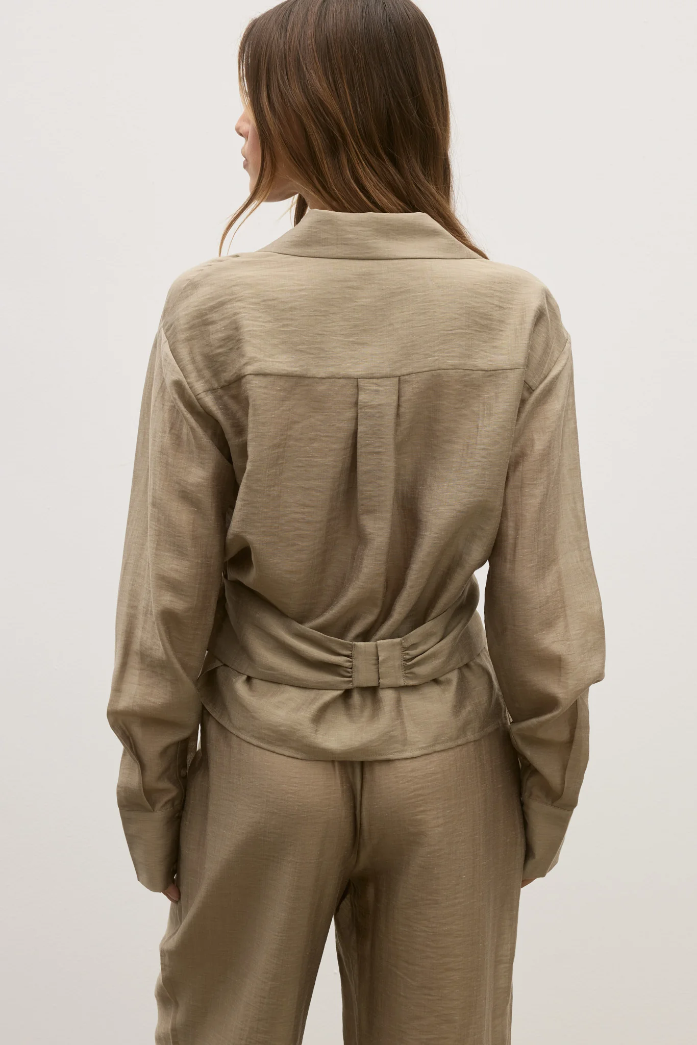 NOIR WRAP SHIRT - BARK - Image 2
