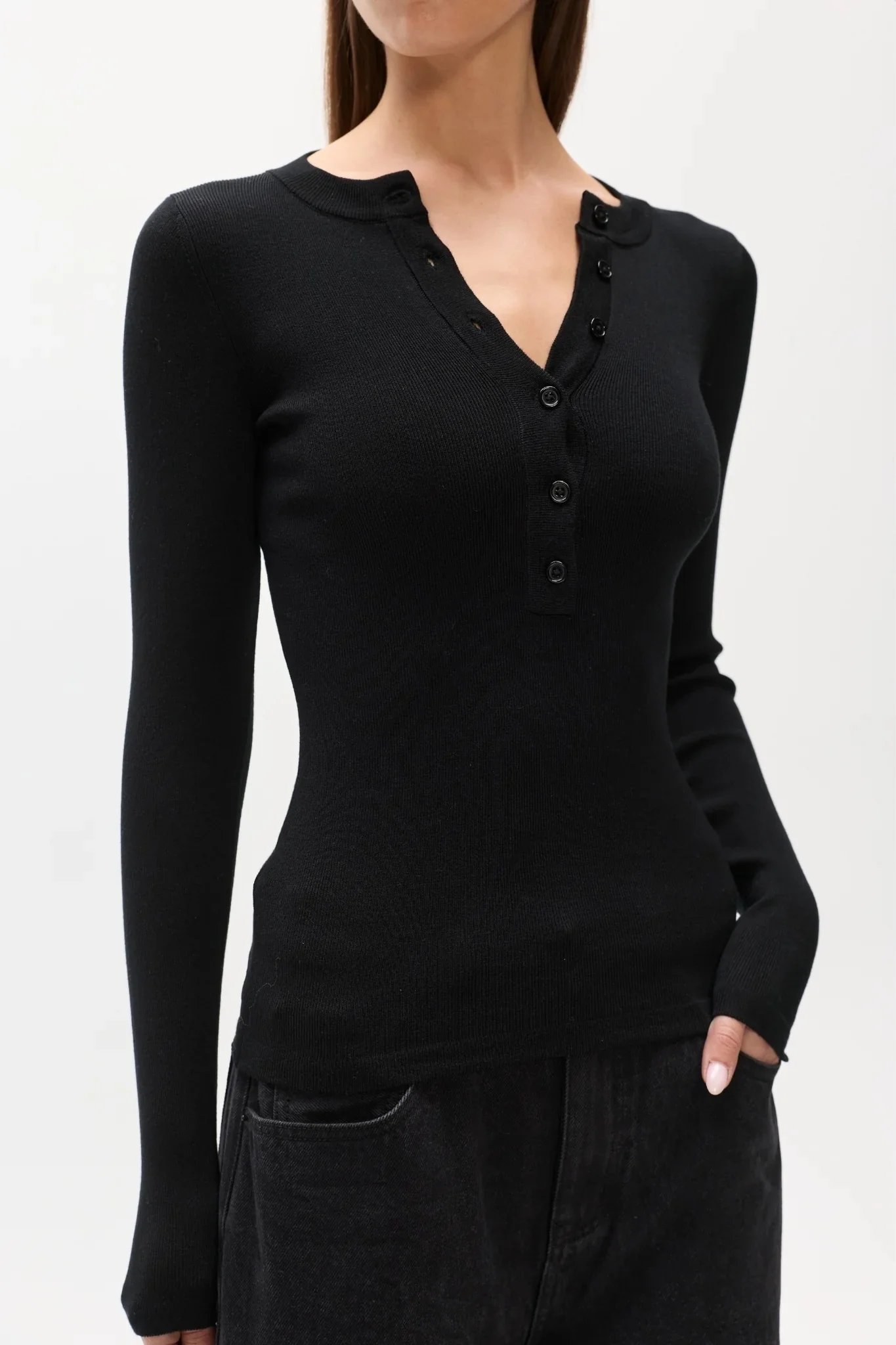 ORIEN LONGSLEEVE - BLACK - Image 2