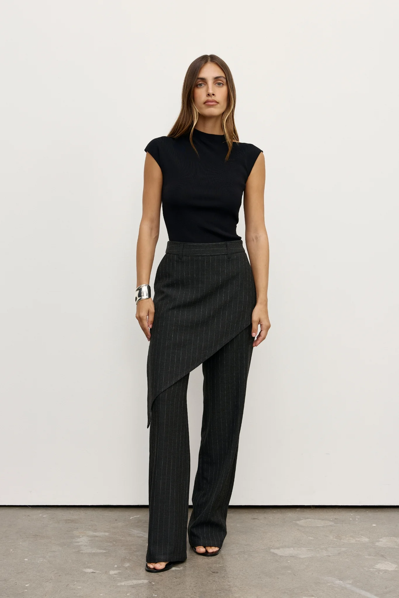 PETRA TOP -BLACK - Image 4