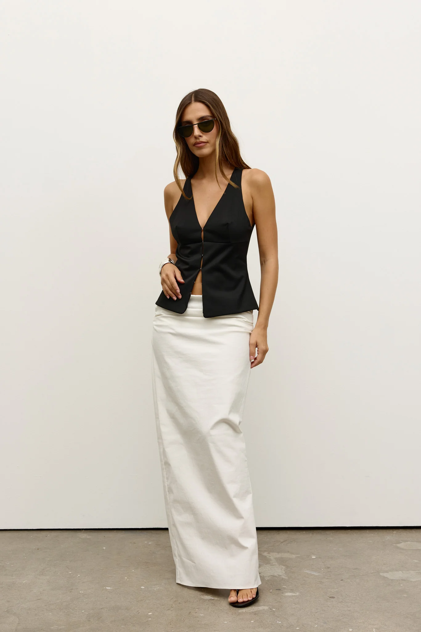 REEVE HALTER TOP - BLACK - Image 3