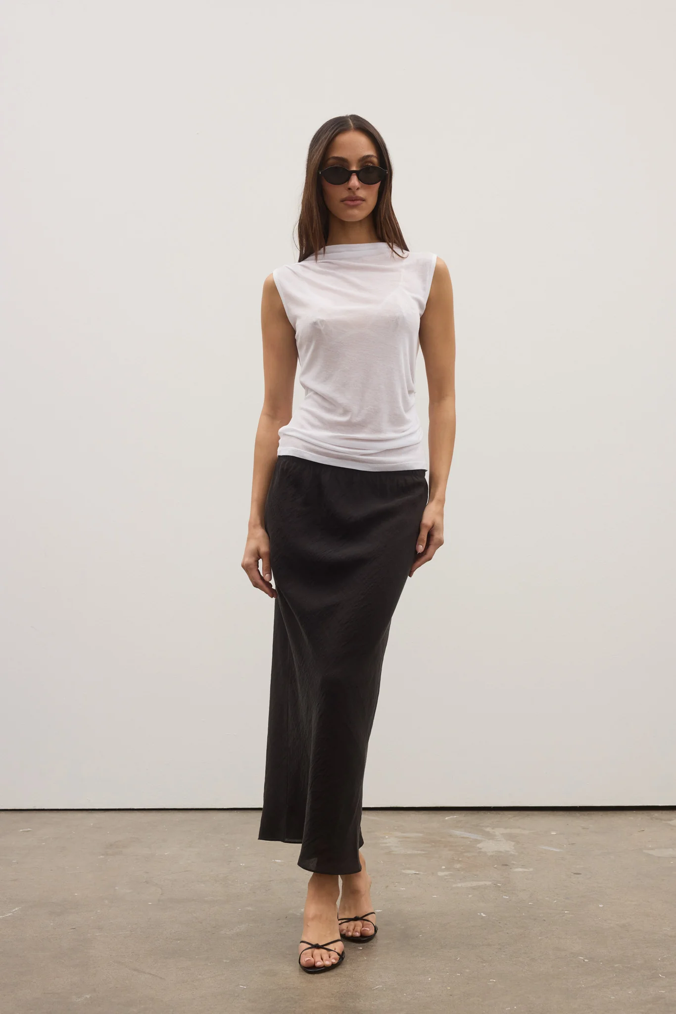 RINA TOP - WHITE - Image 4