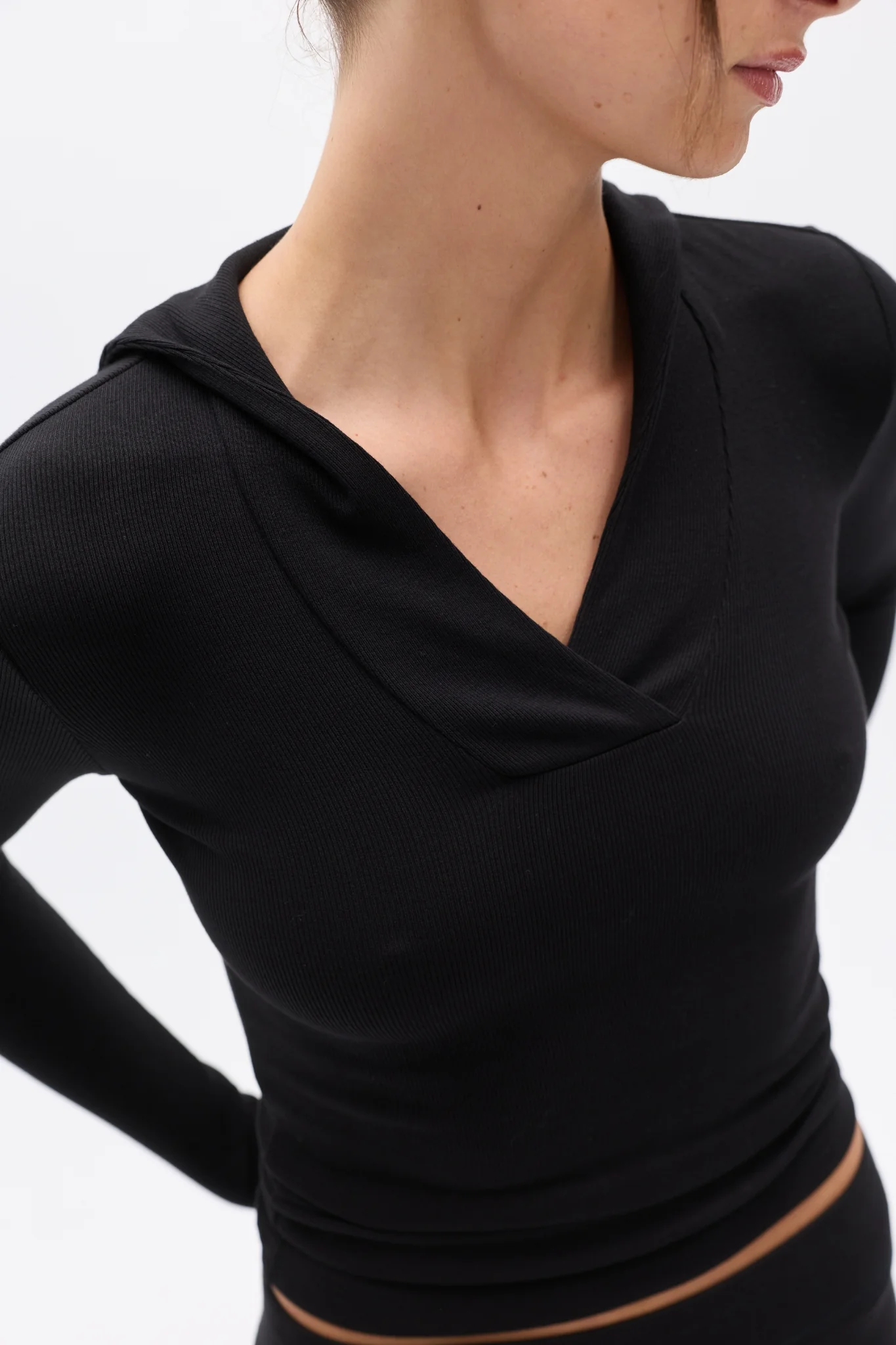 SAFFRON TOP - BLACK - Image 3