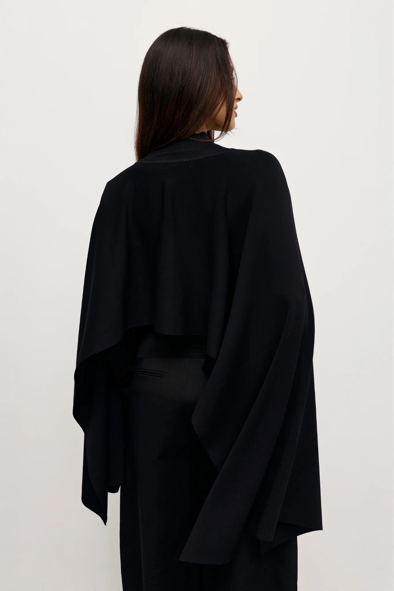 SORELLA PONCHO - BLACK - Image 4
