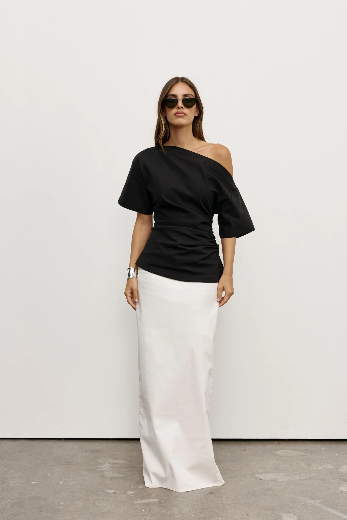 SUKI TOP - BLACK