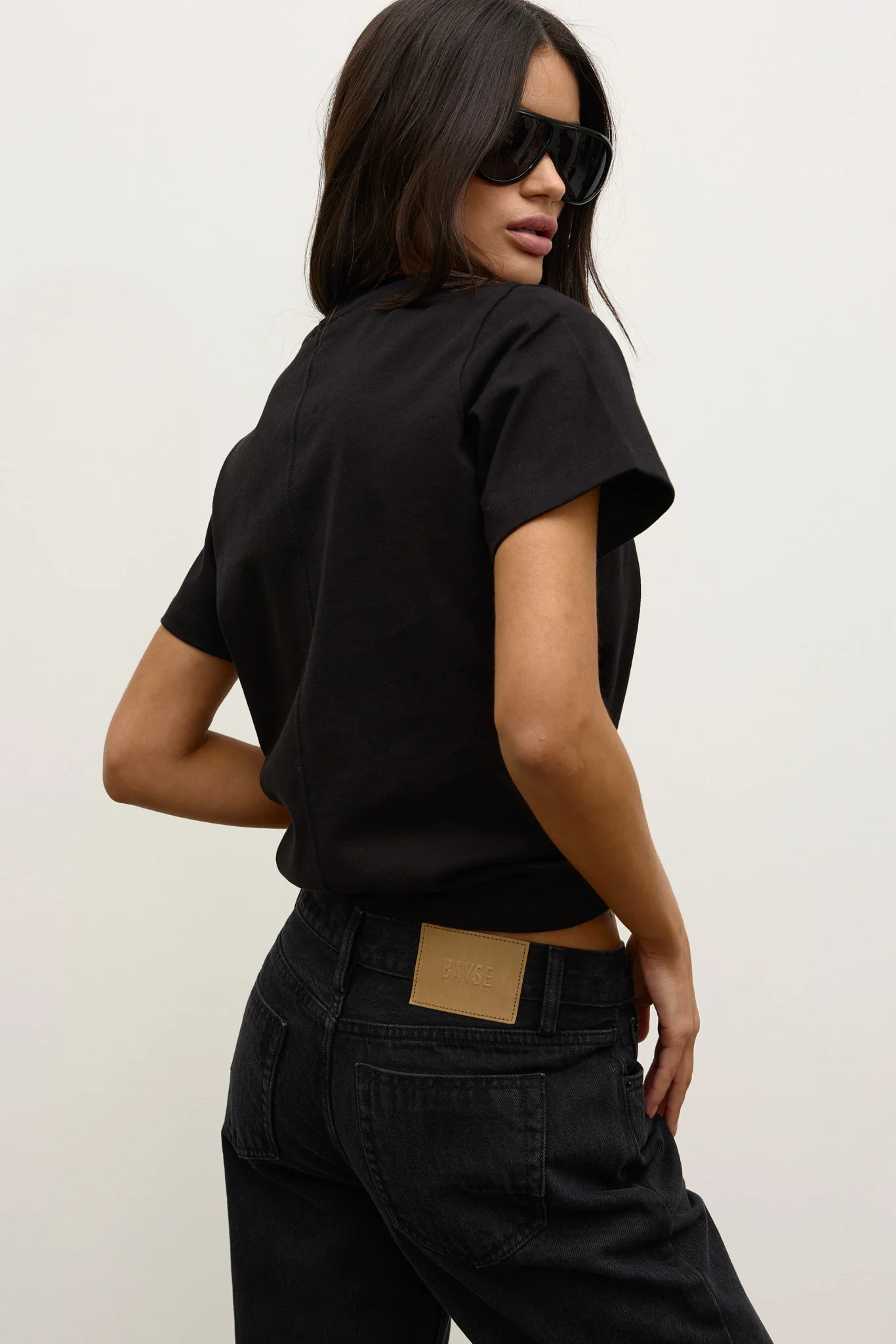 TESS T-SHIRT - BLACK - Image 4